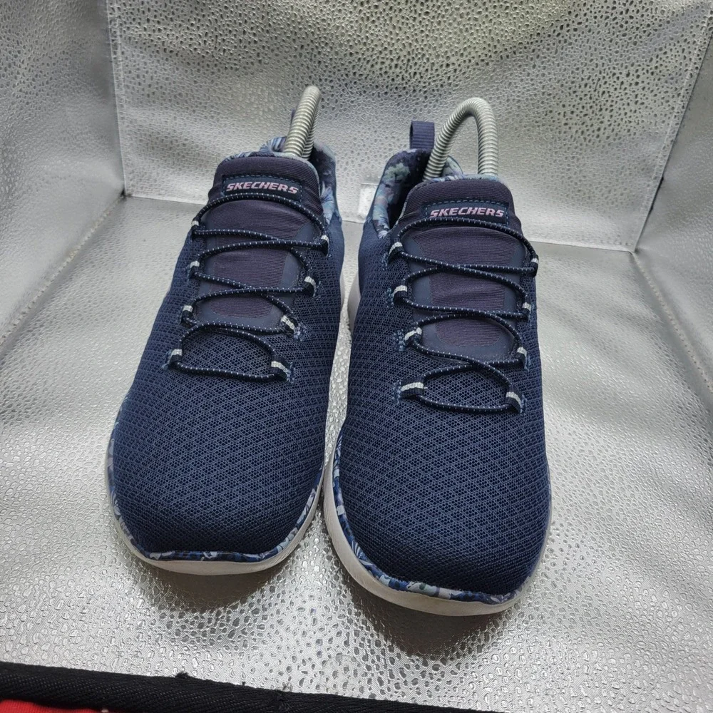 Skechers Womens Summits Size 7 Navy Blue Floral Trim Sneakers Memory Foam